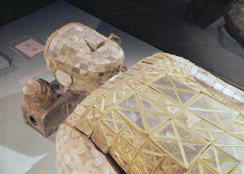 Abito funerario in giada, dalla tomba della Principessa Tou Wan, moglie di Liu Sheng (m.113 a.C.) da Lingshang, Man-ch